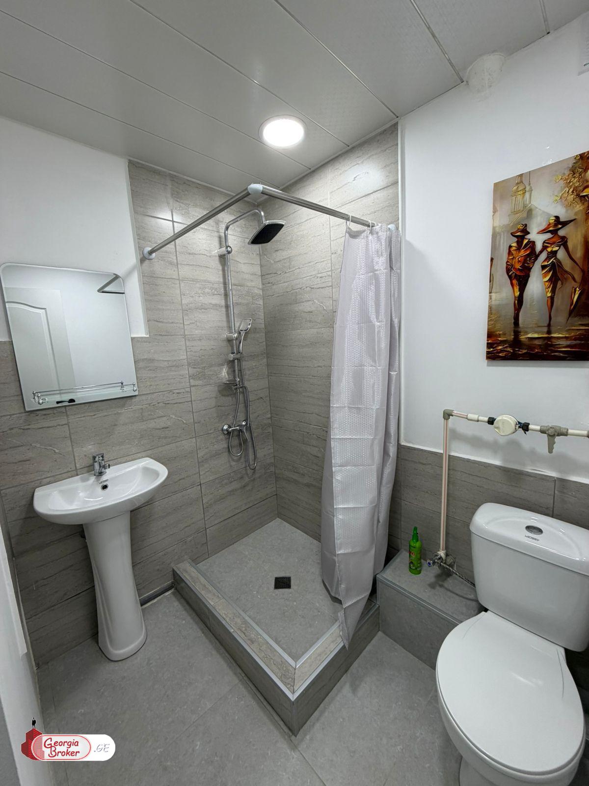 იყიდება ახალი გარემონტებული 3 ოთახიანი ბინა